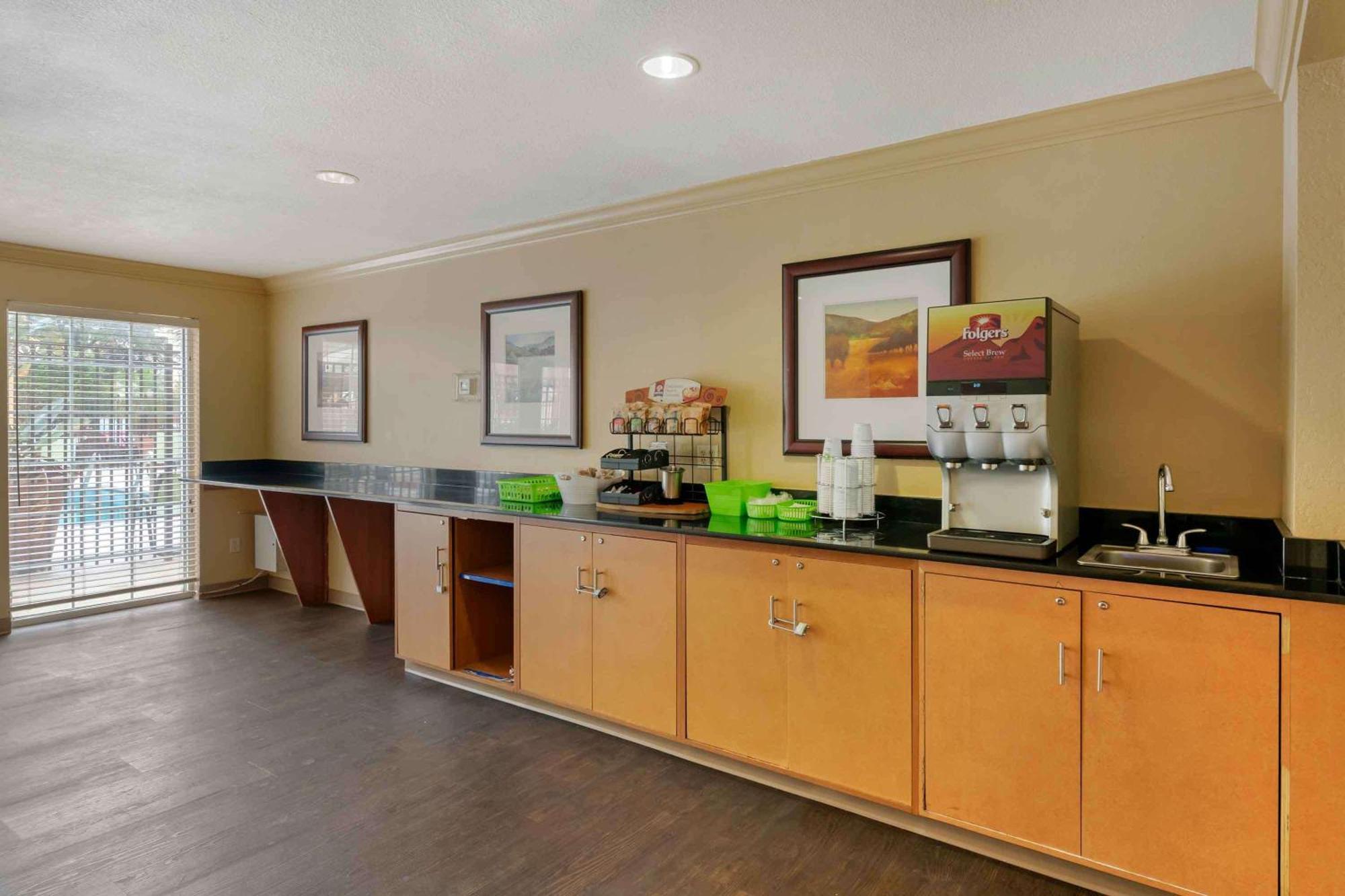 Extended Stay America Suites - Orlando - Convention Center - 6443 Westwood Williamsburg Exterior photo